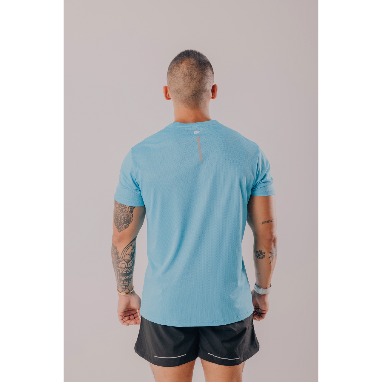 بالم فيت كور تيشيرت، أزرق نيون