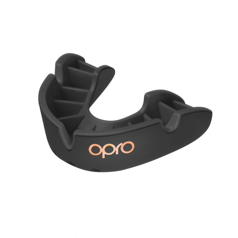 OPRO المستوى البرونزي الأسود - واقي الفم المناسب لمستوى التدريب
