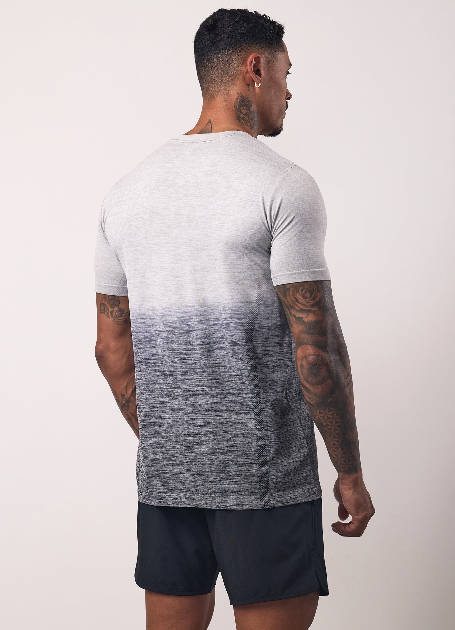 Gym King Relentless Ombre Seamless Tee - Black/Urban Grey