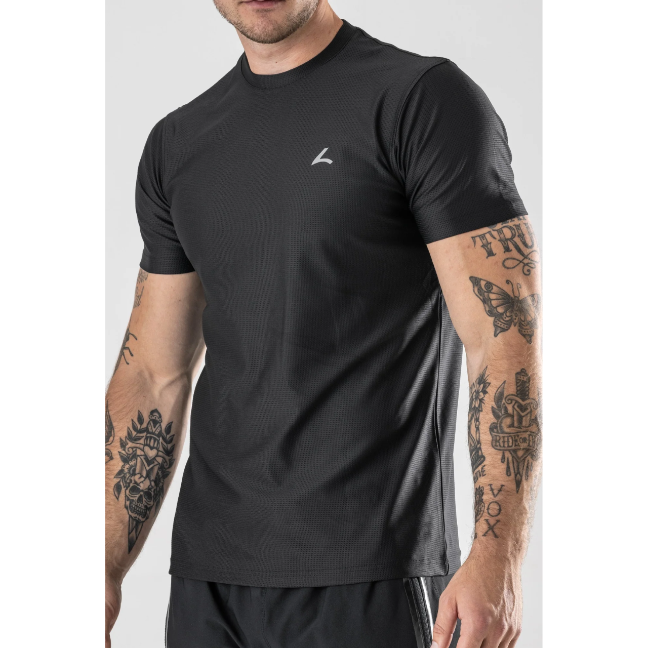 قميص ريفا الرياضي - شبكي أسود